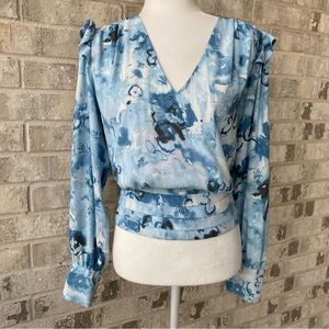 WHBM Pleat Waist Blouse in white Blue & Grey Watercolor Pattern